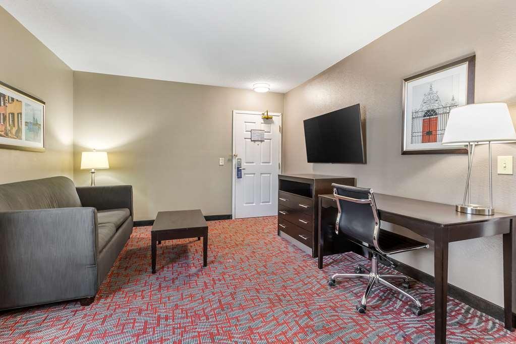 Best Western Airport Inn & Suites Charleston Room photo